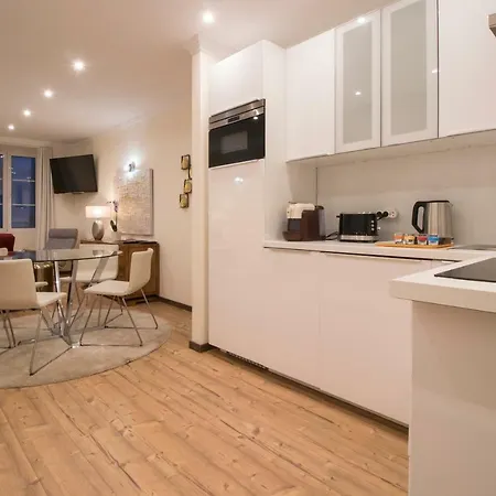 Rosa Do Bairro Alto Lägenhet